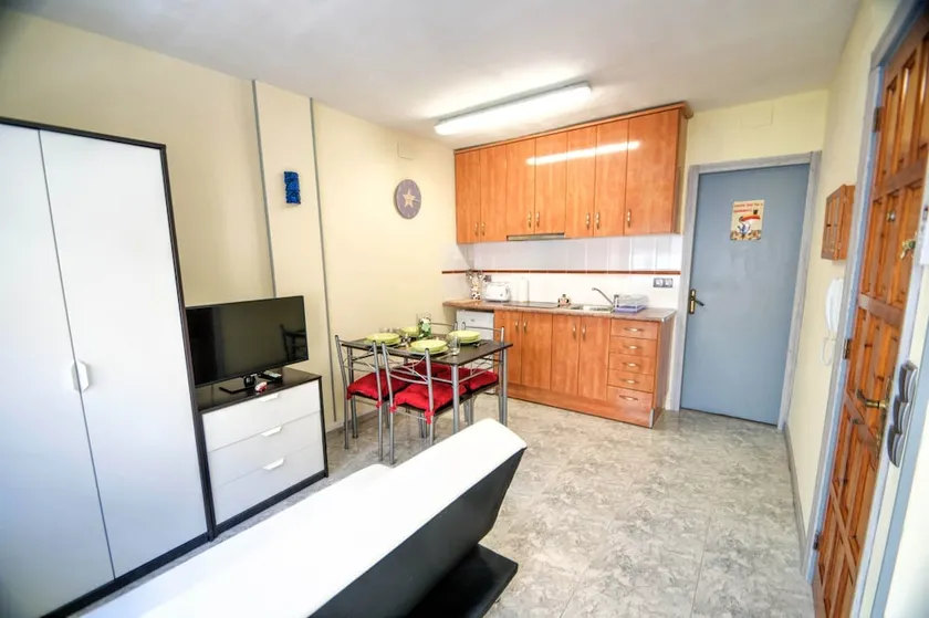 The Beach Loft By Hello Apartments - Image 1