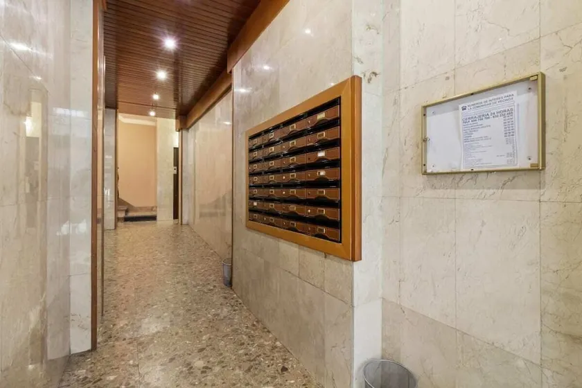 Cozy 3bed Flat With Balcony Close to Plaza España! - Image 1