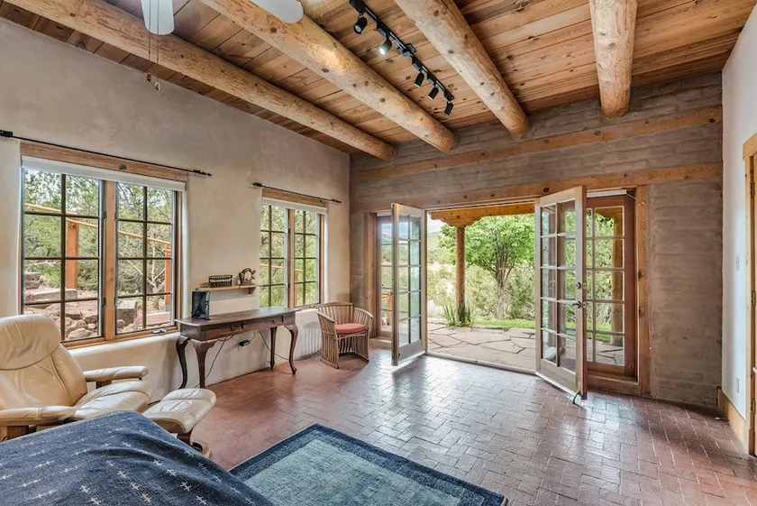 Canyon View Retreat - Image 1