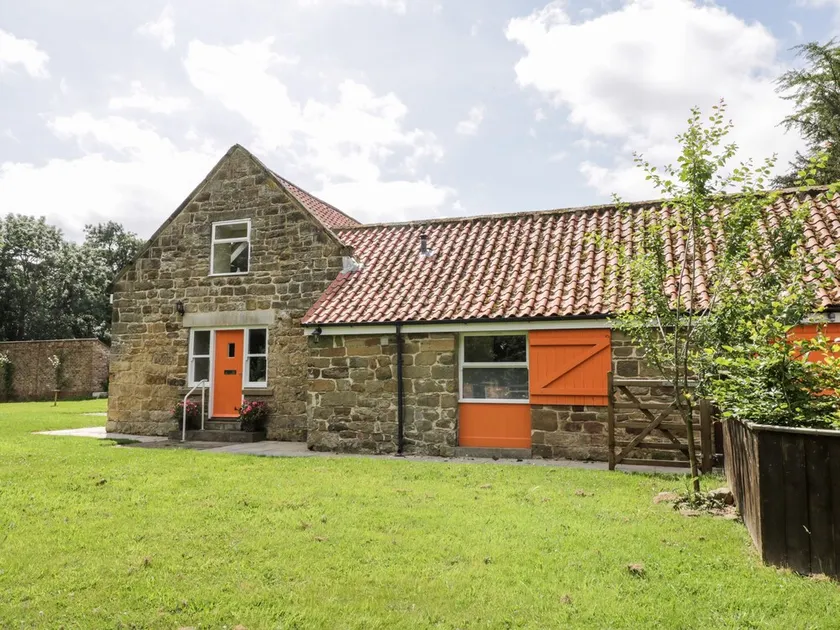 Plum Cottage - Image 1