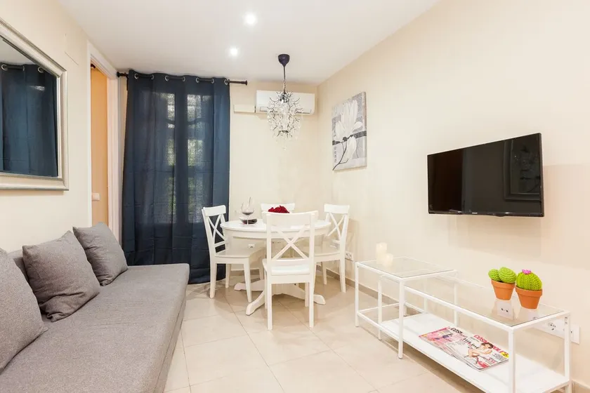 Comfy Corner E2 - Image 1