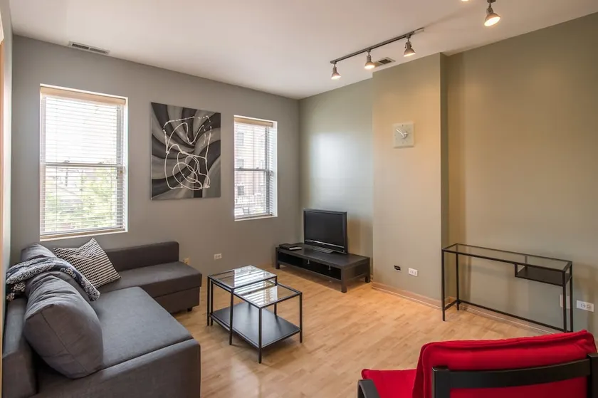 Grand Local Ave Luxury Apartments - Image 1