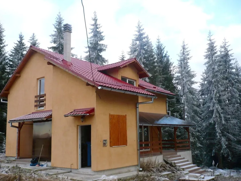 4 bedrooms house with furnished terrace at Marisel - Image 1