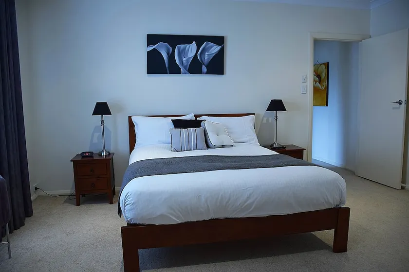 Cole House Apartments - Image 1