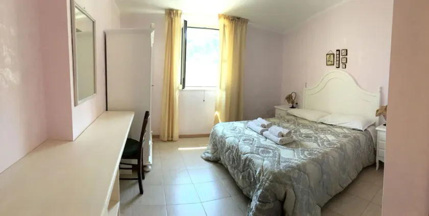 Atlhos Vieste - Image 1