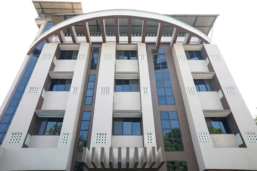 Hotel Royal Park - Image 1