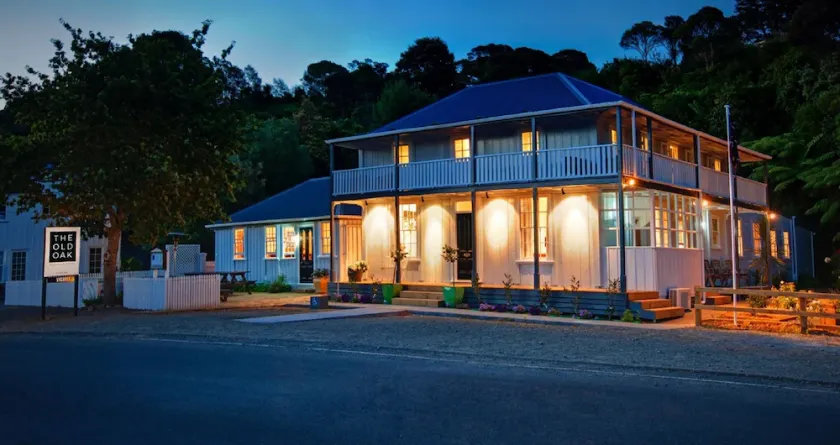 The Old Oak Boutique Hotel - Image 1