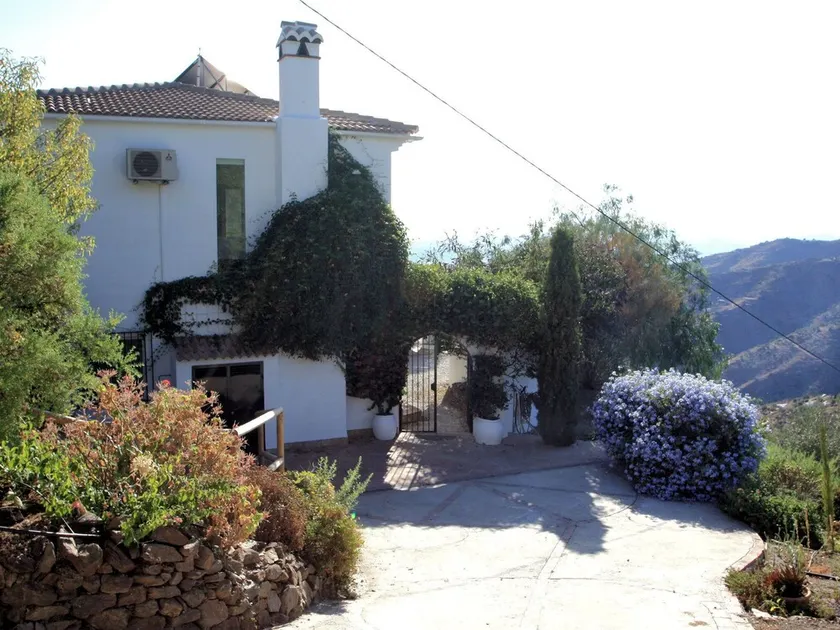 Graceful Villa in Sayalonga With Swimming Pool - Image 1