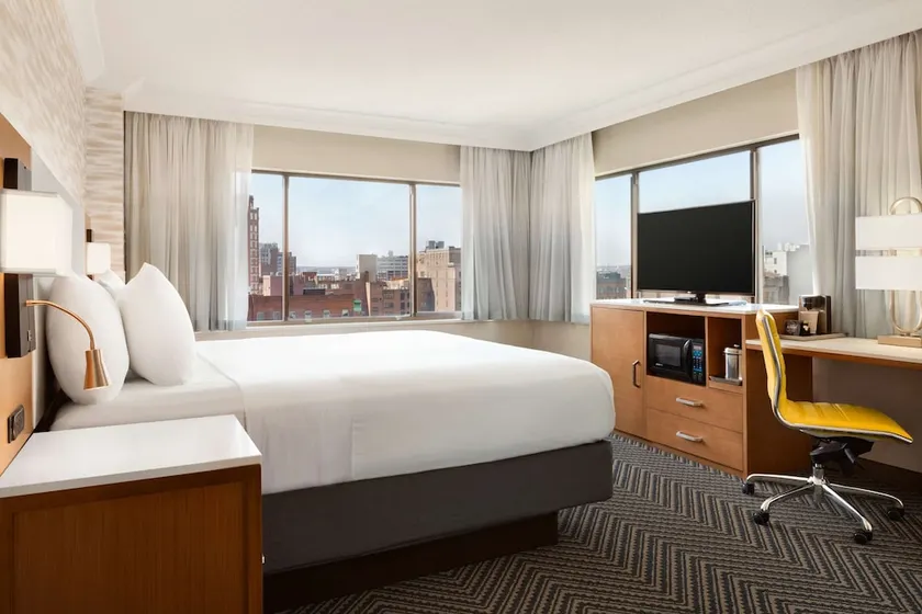 Radisson Hotel Baltimore Downtown-Inner Harbor - Image 1
