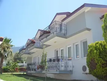 Green Valley Apartments - Image 1