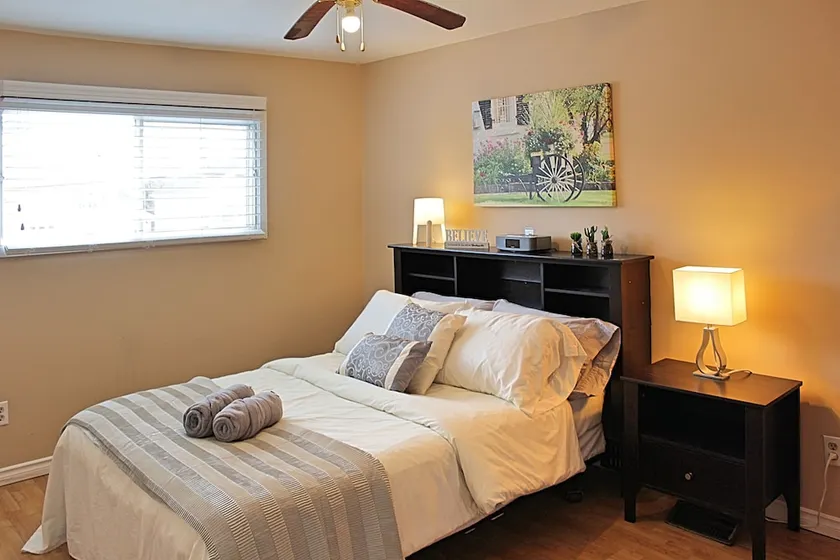 Lakeside 2 Bedroom Guest Suite - Image 1