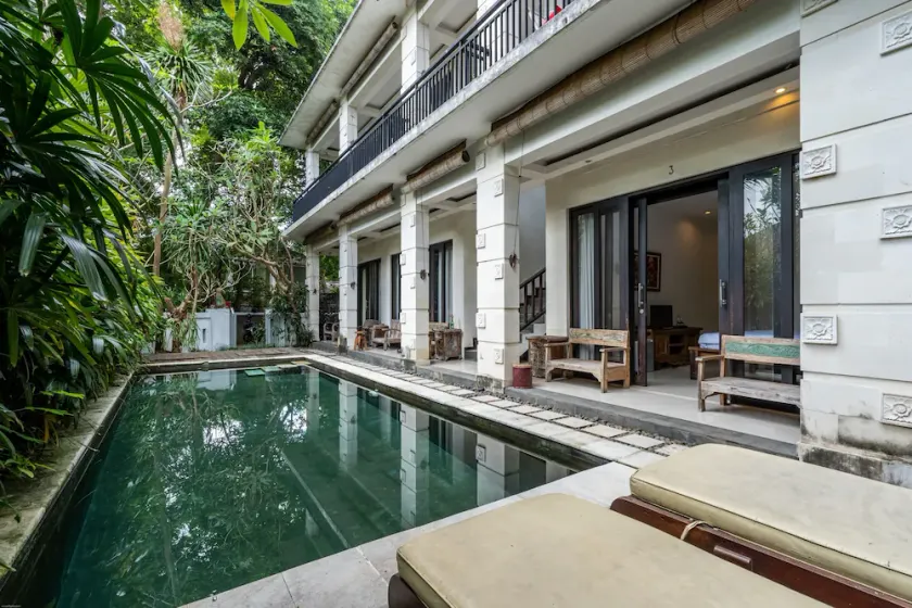 OYO 785 Van Mandri Guest House - Image 1