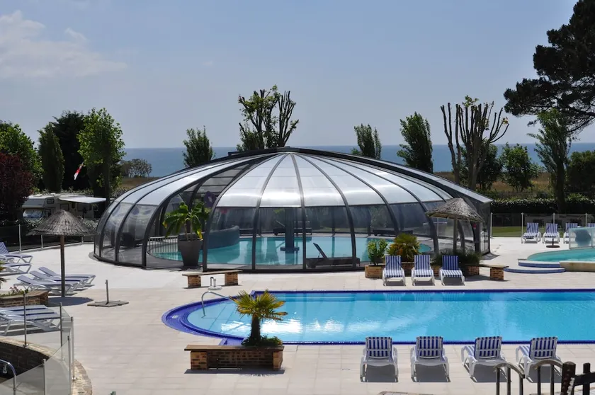 Camping International Le Raguenes Plage - Image 1