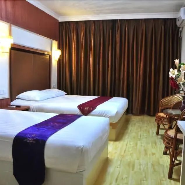Ya'an Hotel Dalian - Image 1