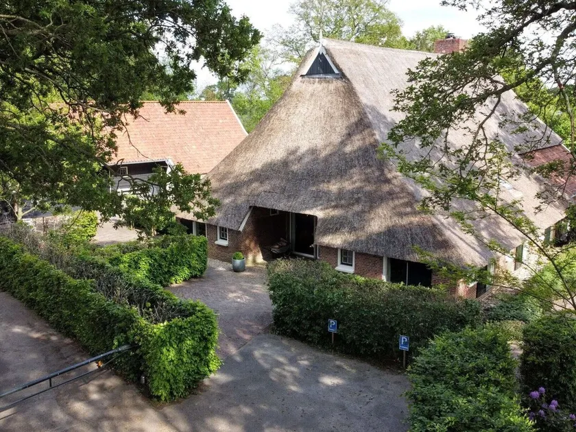 Luxurious holiday home in monumental farmhouse near nature reserves - Zuna - Image 1