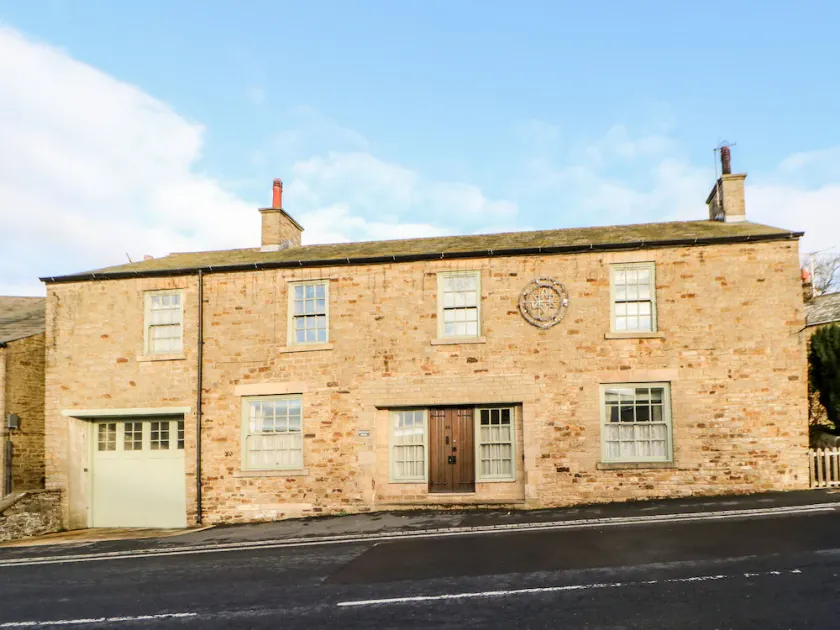 Monksmoor House - Image 1