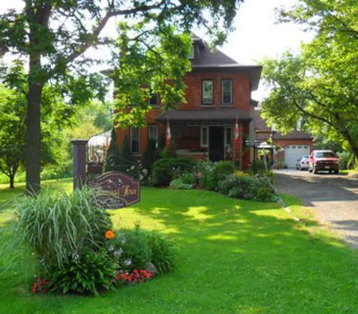 Homestead House Bed & Breakfast - Image 1