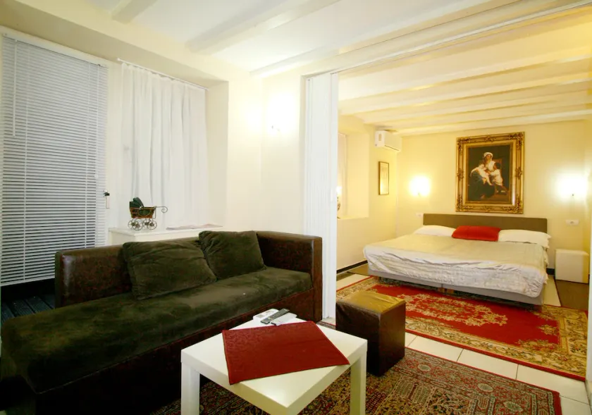 Apartments Manufactura - Image 1