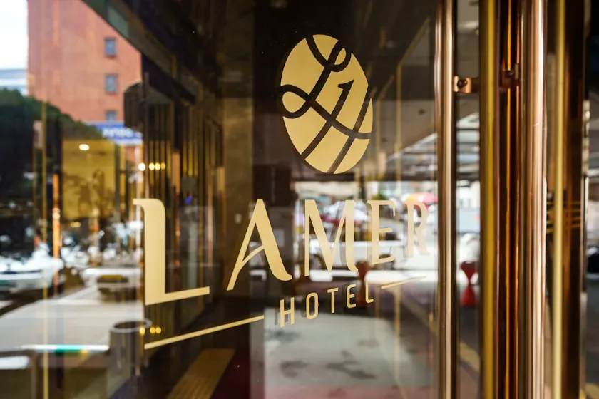 La Mer Hotel - Image 1