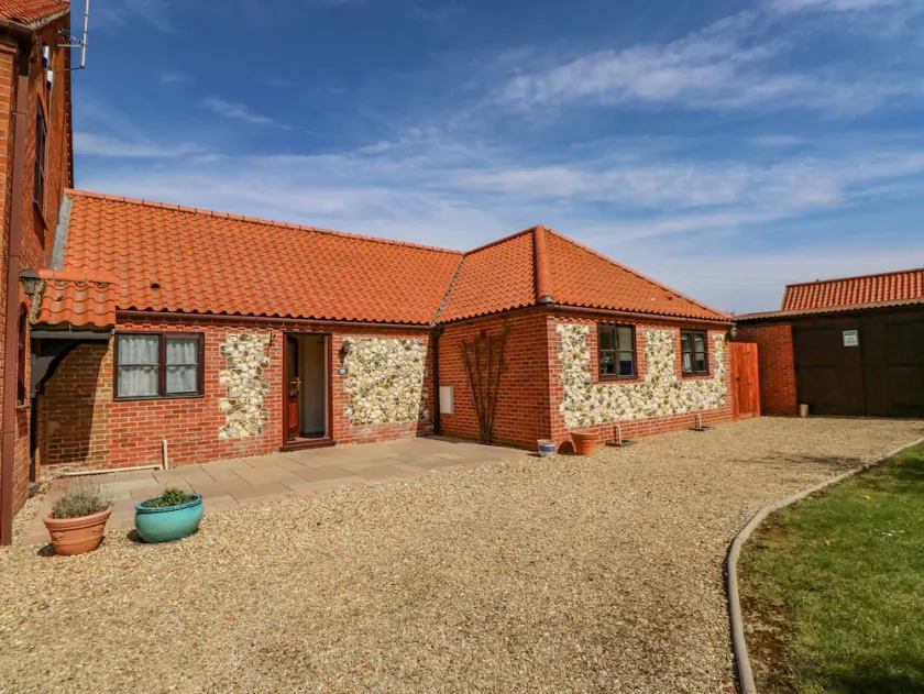 The Granary Cottage - Image 1