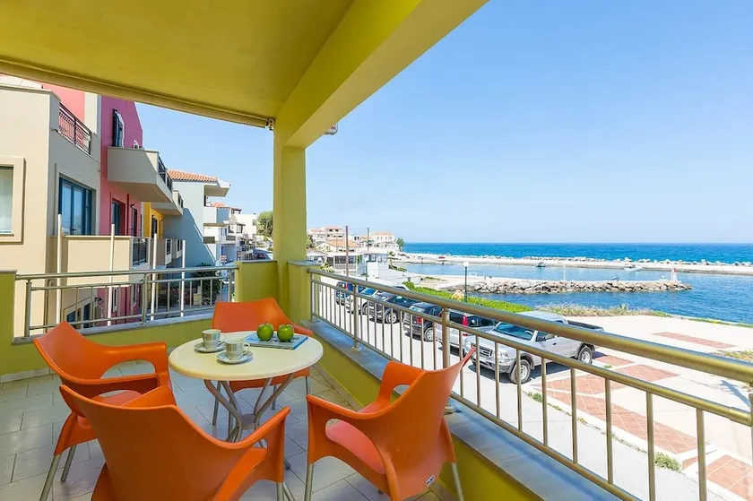 Glaros Beach Apartments - Image 1