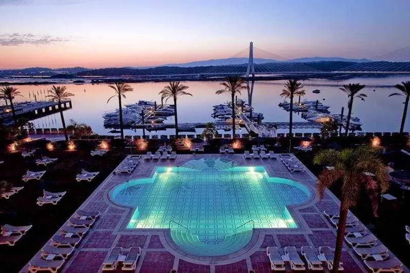 One bedroom appartement with sea view private pool and enclosed garden at Estombar 2 km away from th - Image 1