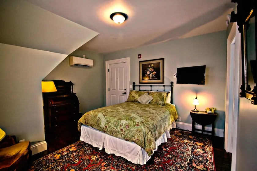 Samuel Sewall Inn - Image 1