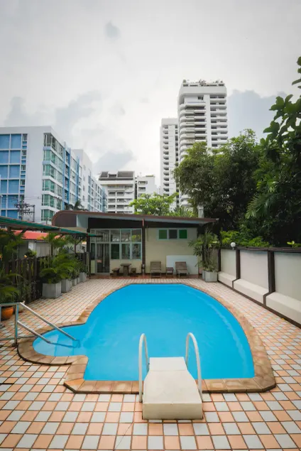 Ruamchitt Travelodge Hotel - Image 1