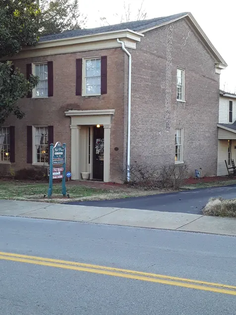 Hall Place Bed and Breakfast - Image 1