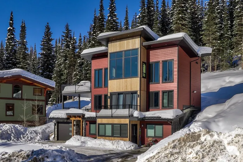 Lookout Lodge by Bear Country - Image 1