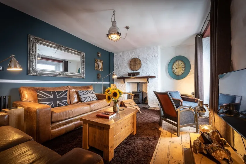 Quayside Apartment - Image 1