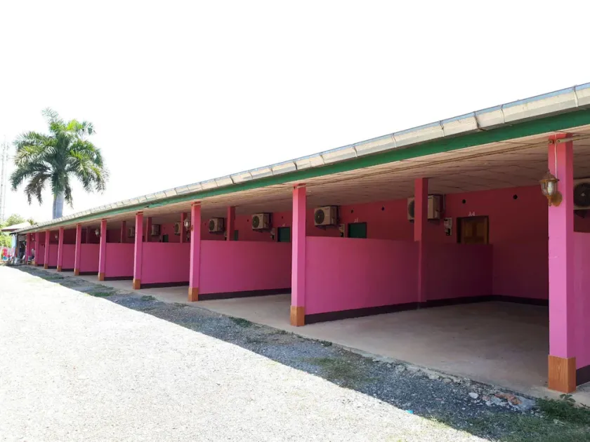 Home Sweet Resort - Image 1