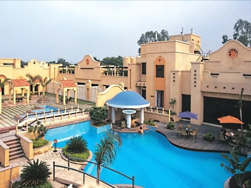 Tivoli Garden Resort - Image 1