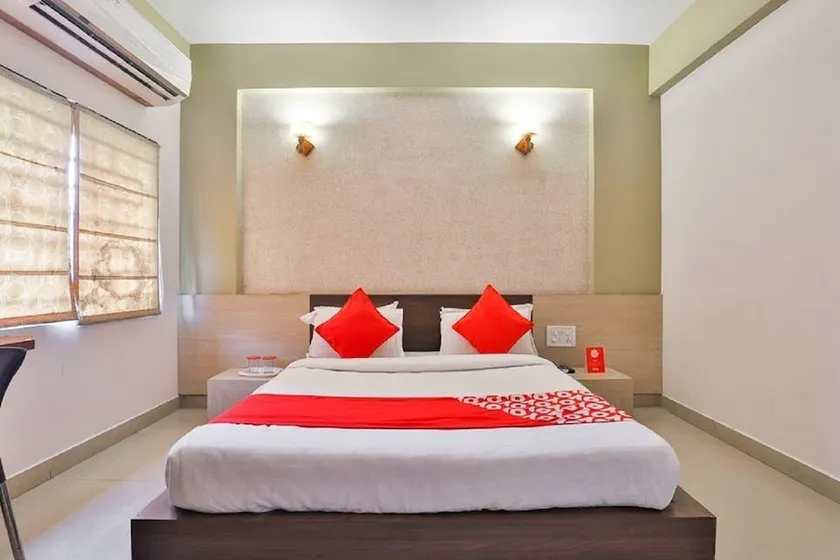 Hotel Somnath Atithigruh - Image 1