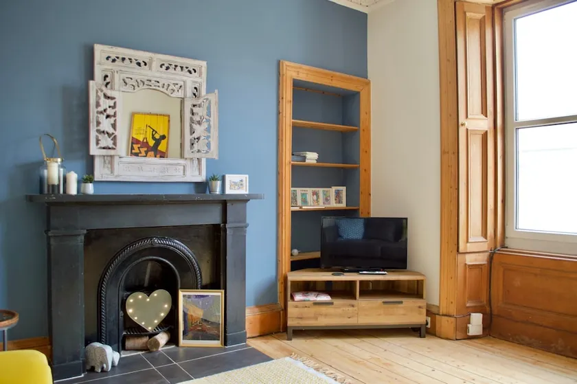 Dalry 2 Bedroom Flat - Image 1
