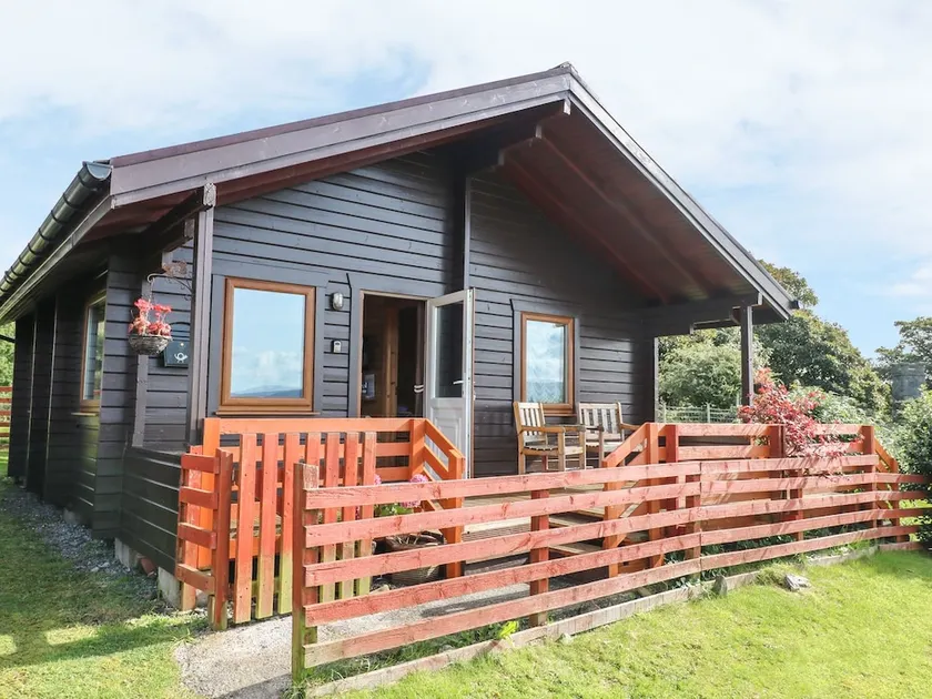 The Chalet at Ben Hiant - Image 1