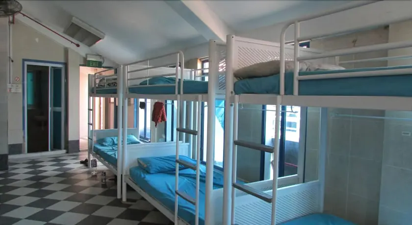 MKS Backpackers Hostel - Cuff Road - Image 1