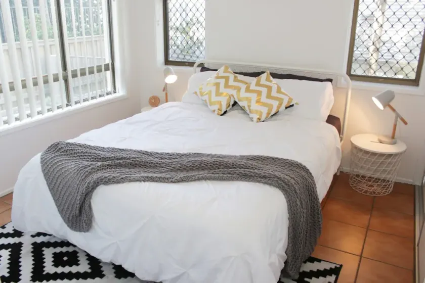 Lovely 1 Bedroom Apartment Steps to the Beach - Image 1