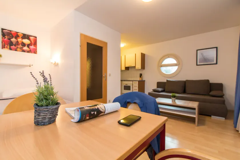 Apartmenthaus Hietzing - Image 1