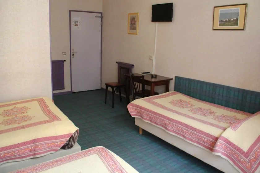 Hotel Saint Charles - Image 1
