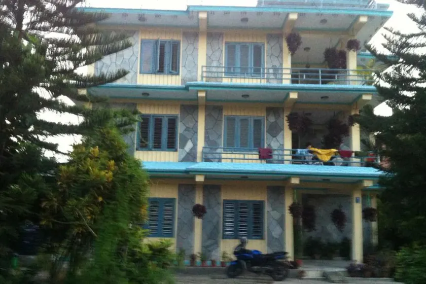Hotel Deep Oasis - Image 1