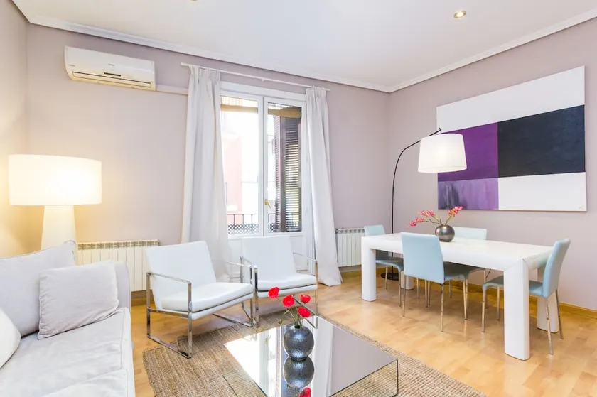 Puerta del Sol Stylish Aparments by Allô Housing - Image 1