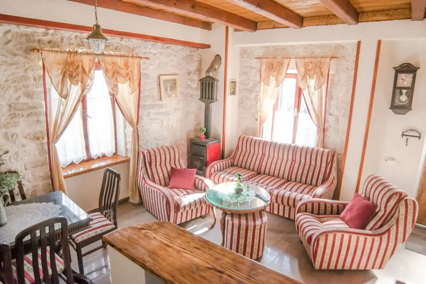 House Sandra - Image 1