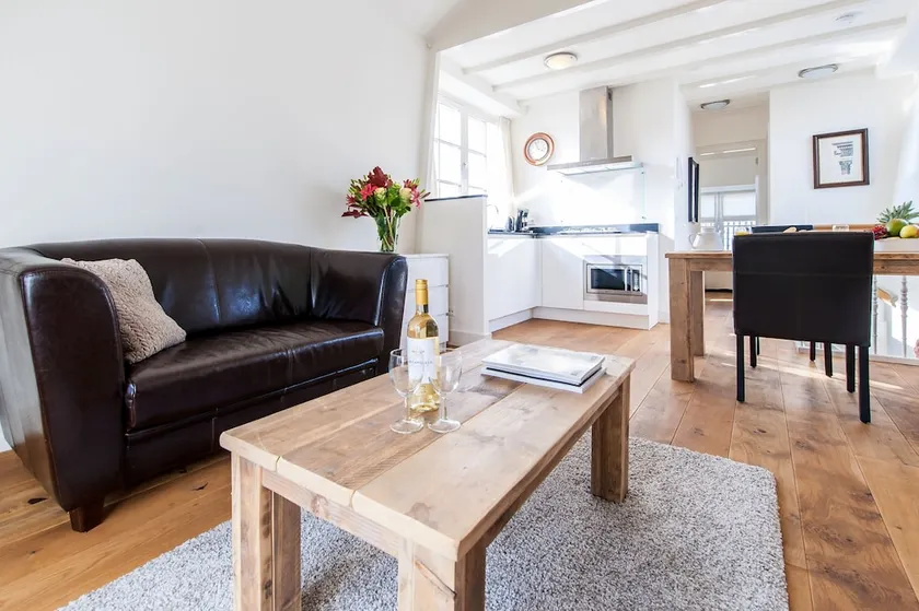 Short Stay Group Jordaan Laurier Serviced Apartments - Image 1