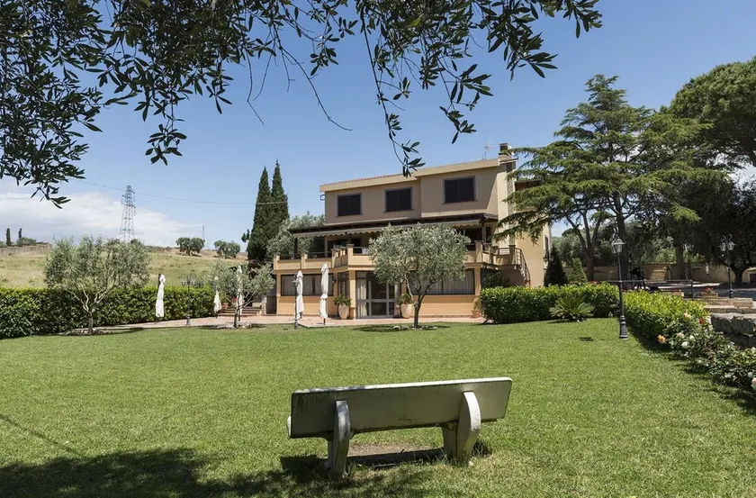 B&B La Corte Degli Ulivi - Image 1