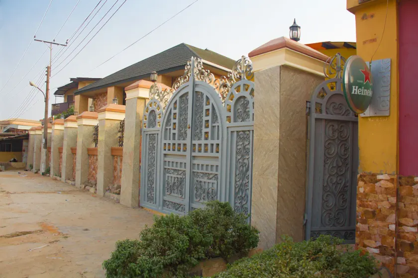 Owee's Place - Image 1