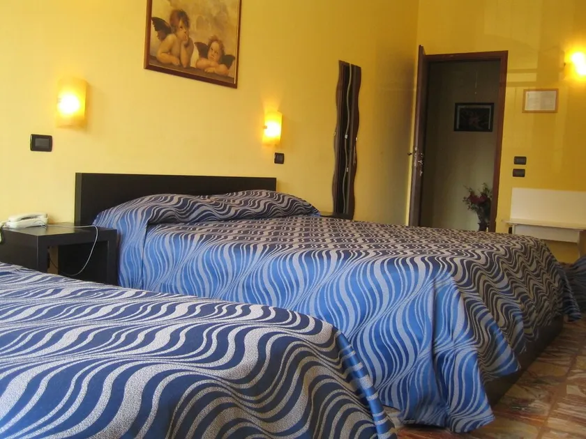 Albergo Carpino - Image 1