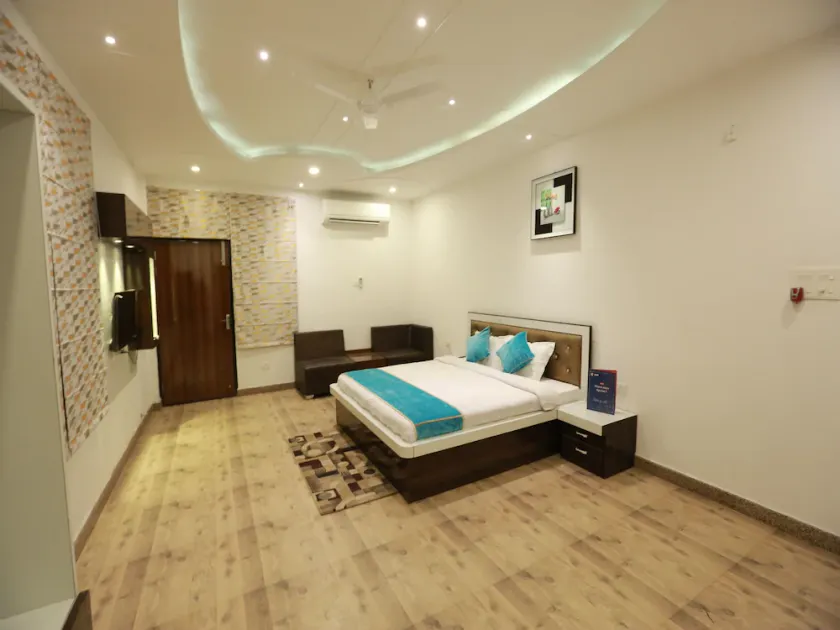 OYO Flagship Hotel Surya Galaxy - Image 1