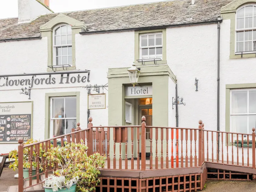 Clovenfords Country Inn - Image 1