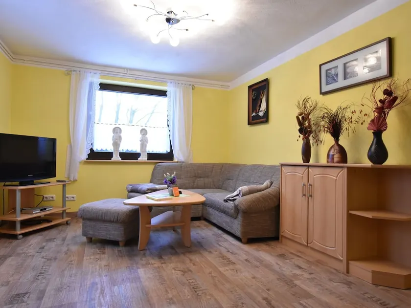 Cozy Apartment in Am Salzhaff Germany With Garden - Image 1